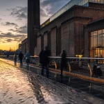 Visiter tate modern londres : vue depuis le Millennium Bridge, photo golden hour