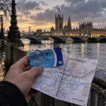 Comment visiter Londres en 3 jours : Oyster sur la South Bank près de Westminster Bridge