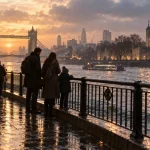 Que faut il absolument visiter a londres : South Bank, Tower Bridge et Tour de Londres, promenade.