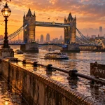 Quel monument visiter à Londres : Tower Bridge au coucher du soleil sur la Tamise