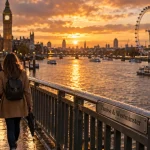 Truc a visiter a londres : Big Ben, Tamise et couple sur le quai